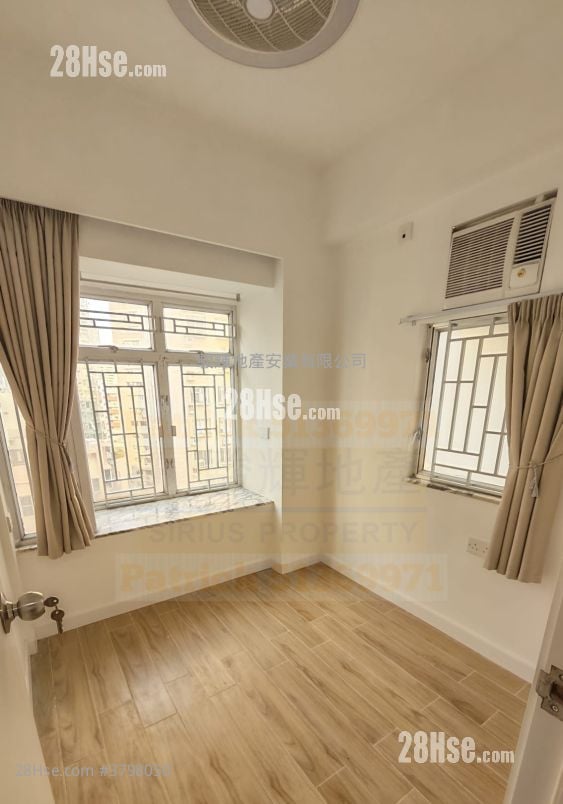 Hung Wai Building Sell 2 Bedrooms , 1 Bathroom 306 ft²