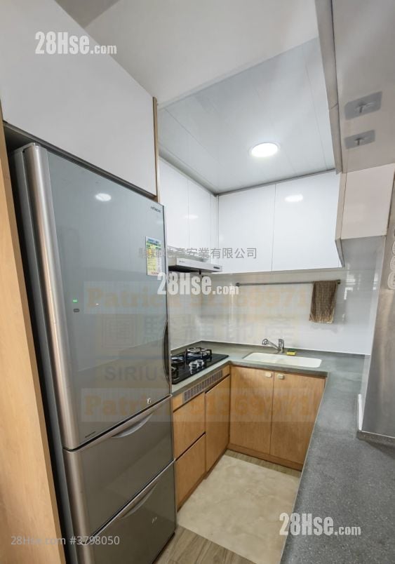 Hung Wai Building Sell 2 Bedrooms , 1 Bathroom 306 ft²