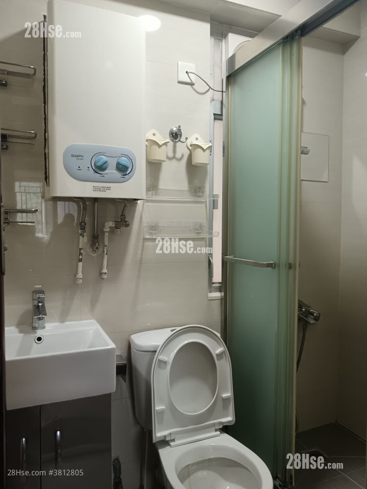 Golden Lion Garden Rental 2 Bedrooms , 1 Bathroom 321 ft²