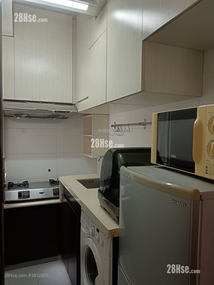 Golden Lion Garden Rental 2 Bedrooms , 1 Bathroom 321 ft²