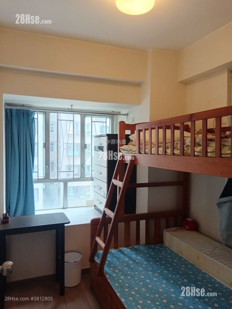 Golden Lion Garden Rental 2 Bedrooms , 1 Bathroom 321 ft²