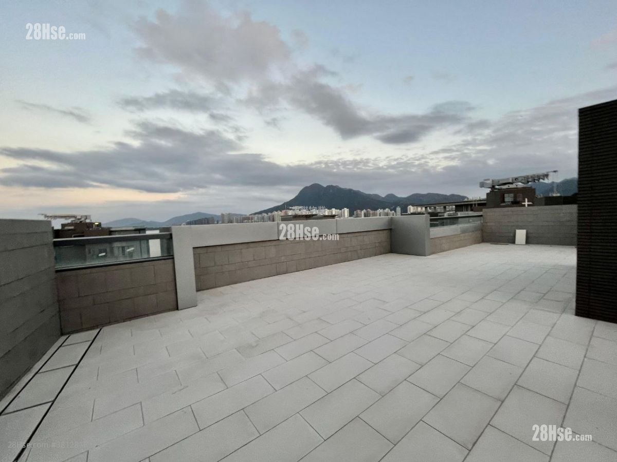 rooftoop: Ontolo Sell 4 Bedrooms , 4 Bathrooms 1,752 ft²