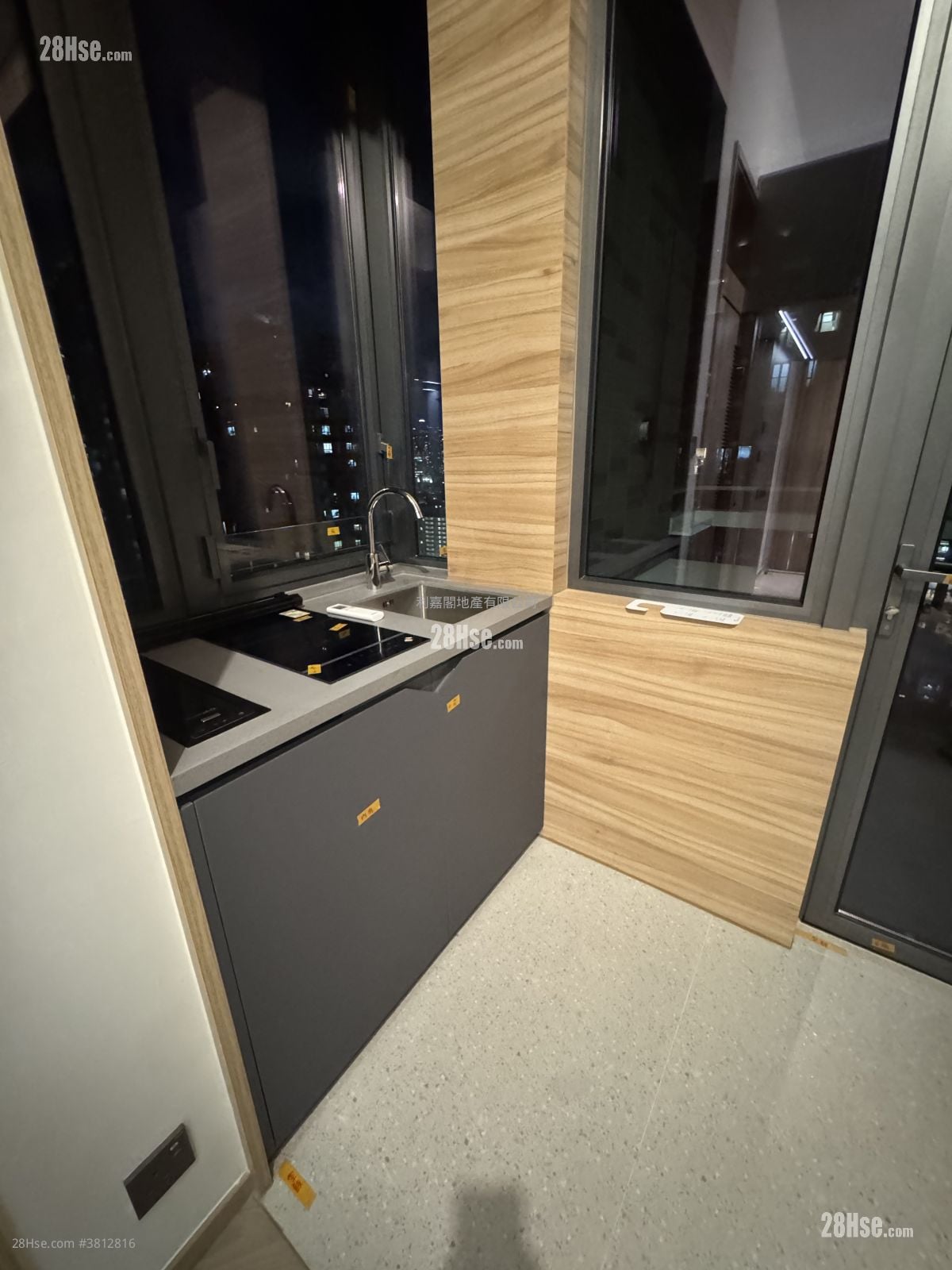 Bondlane Rental Studio , 1 Bathroom 232 ft²