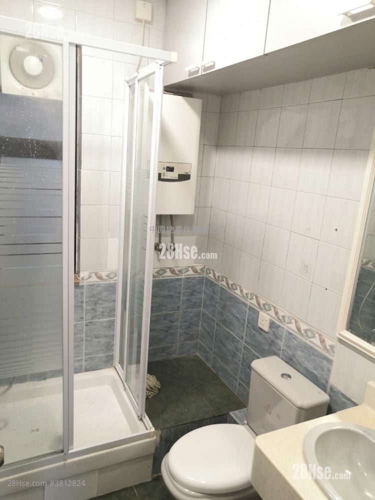 bathroom: Bayview Garden Sell 3 Bedrooms , 2 Bathrooms 708 ft²