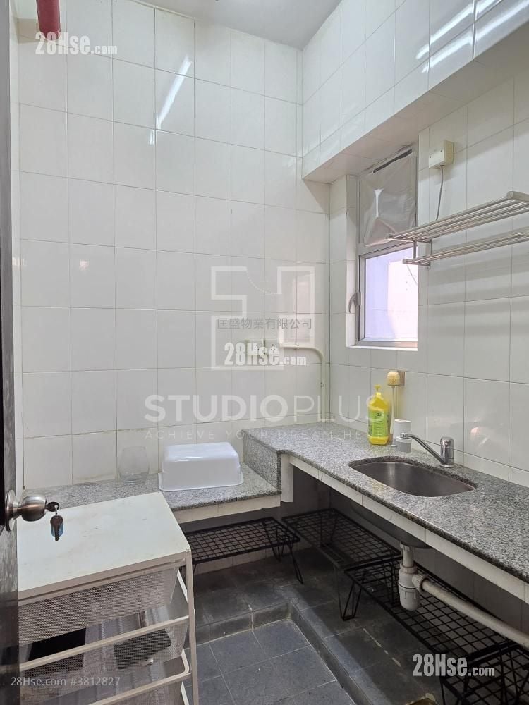 Waford Industrial Building Rental 2 Bedrooms , 2 Toilets