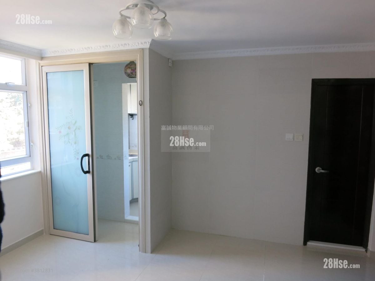 康华苑 租盘 2 房 , 1 浴室 380 平方尺