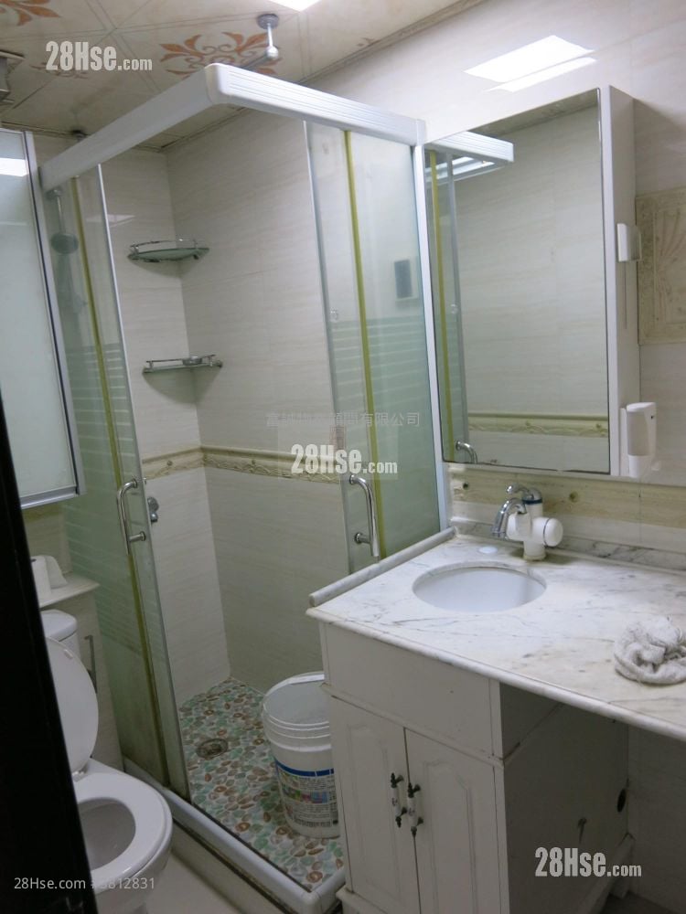 康华苑 租盘 2 房 , 1 浴室 380 平方尺