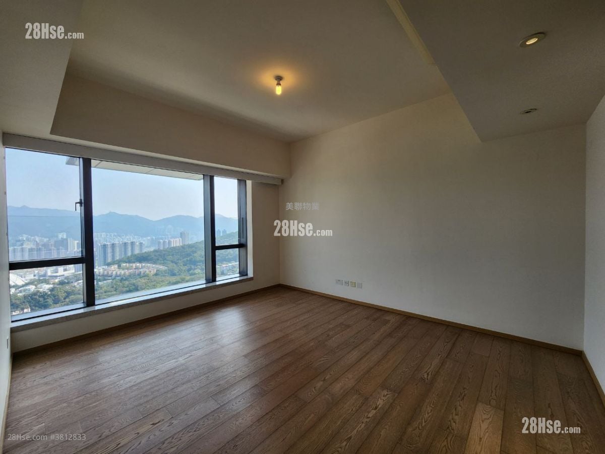 master room: La Cresta Rental 3 Bedrooms , 4 Bathrooms 1,554 ft²