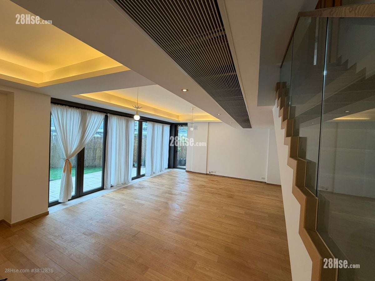 The Visionary Sell 4 Bedrooms , 5+ Bathrooms 1,975 ft²