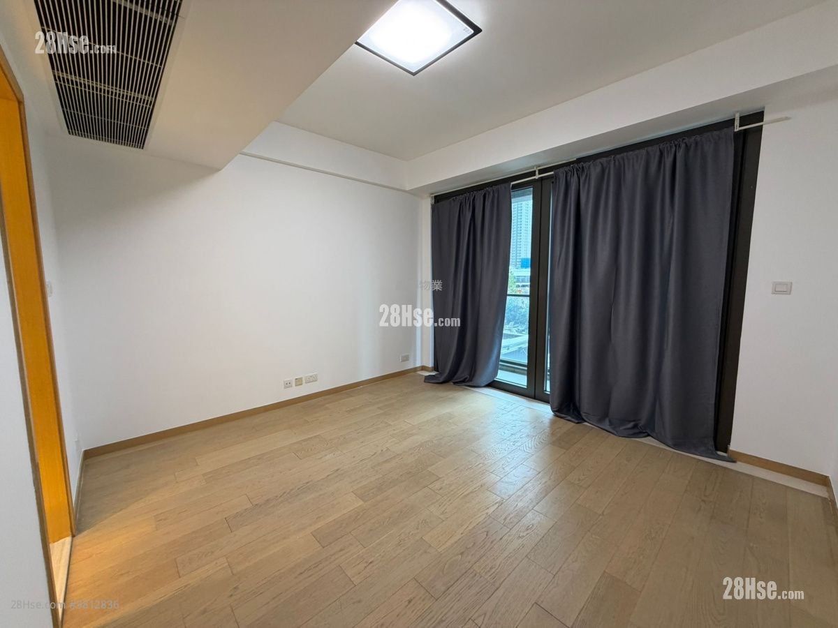 The Visionary Sell 4 Bedrooms , 5+ Bathrooms 1,975 ft²