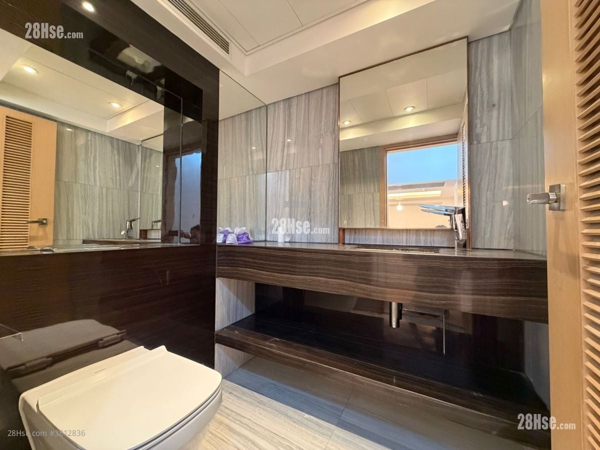 The Visionary Sell 4 Bedrooms , 5+ Bathrooms 1,975 ft²