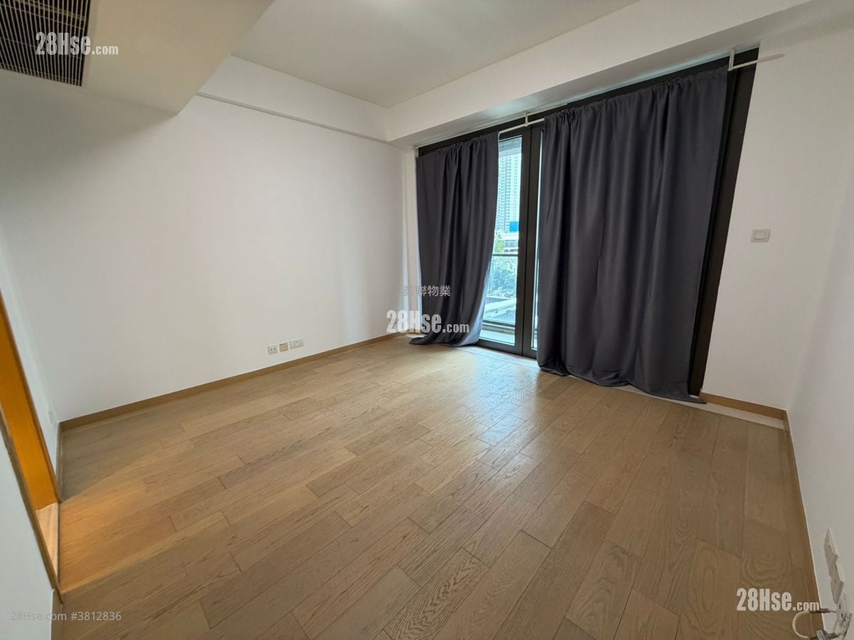 The Visionary Sell 4 Bedrooms , 5+ Bathrooms 1,975 ft²