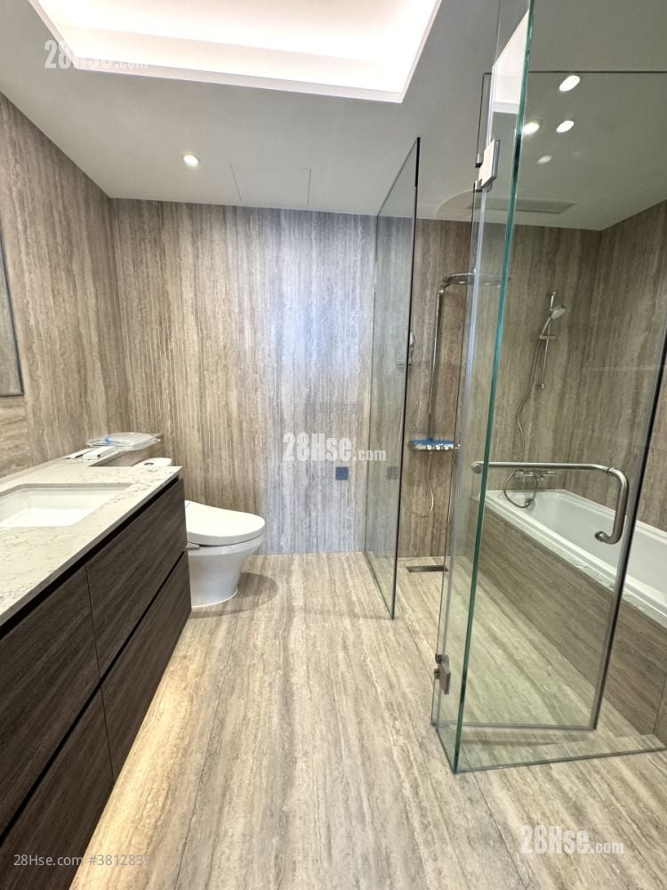 Marinella Rental 4 Bedrooms , 3 Bathrooms 1,650 ft²