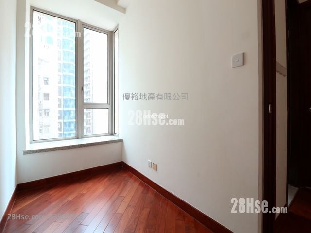 The Avenue Rental 2 Bedrooms , 1 Bathroom 520 ft²