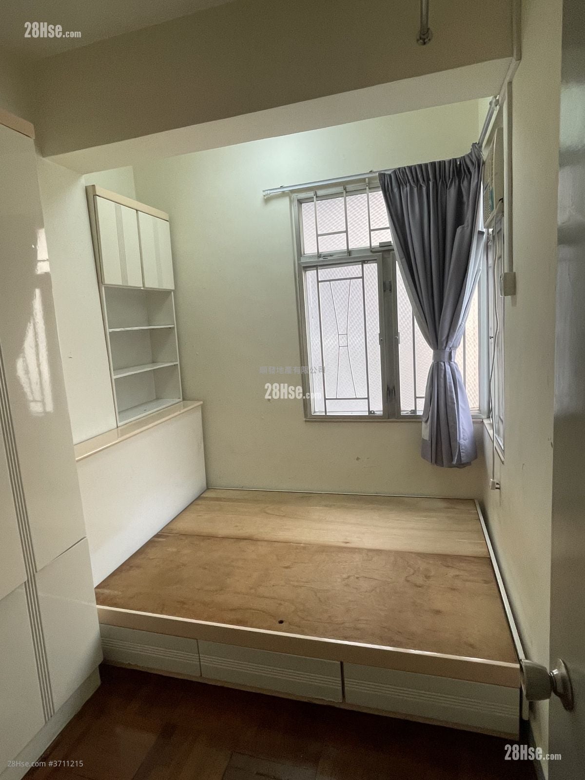 昌伟大厦 租盘 372 平方尺