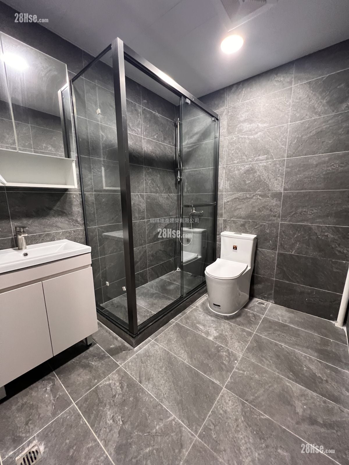 曾榕大廈 租盤 開放式間隔 , 1 浴室 150 平方呎