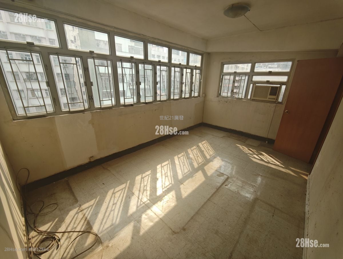 荔枝角道224号 售盘 3 房 , 1 浴室 679 平方尺