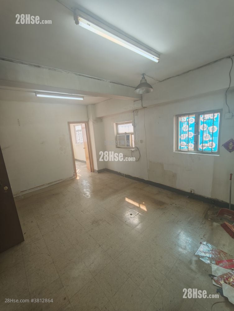 荔枝角道224号 售盘 3 房 , 1 浴室 679 平方尺