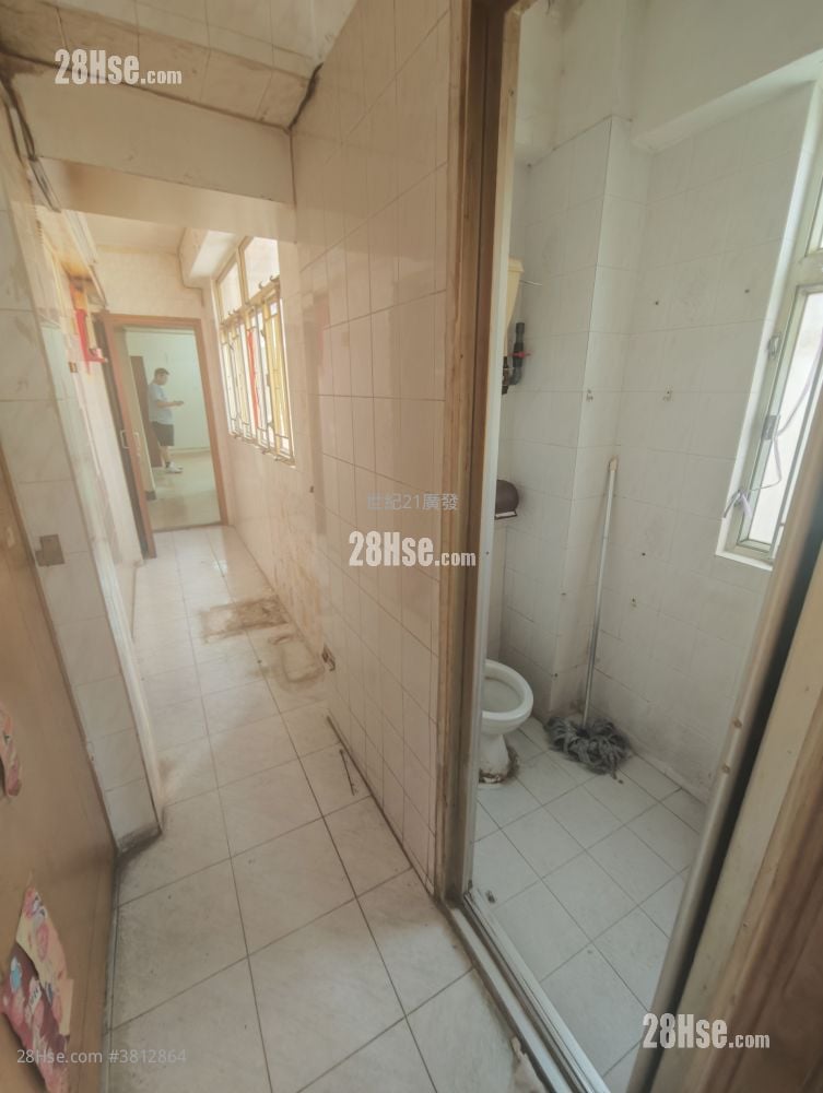 荔枝角道224号 售盘 3 房 , 1 浴室 679 平方尺