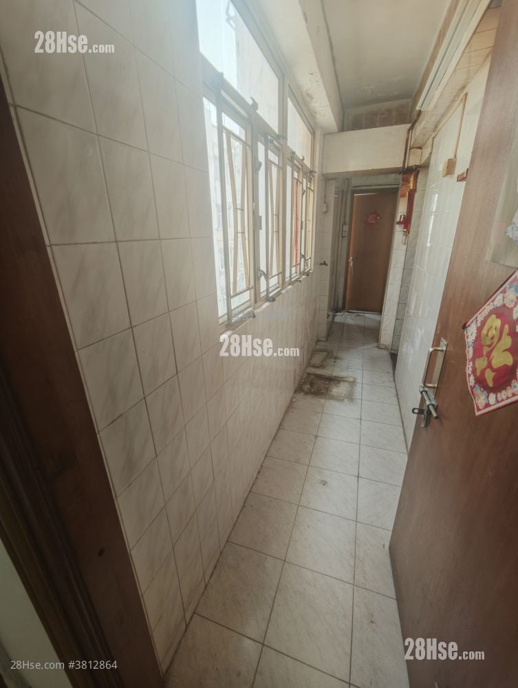 荔枝角道224号 售盘 3 房 , 1 浴室 679 平方尺