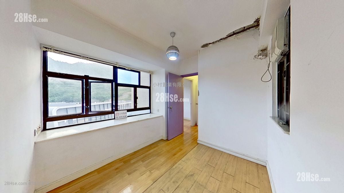 master room: Mayfair Gardens Sell 2 Bedrooms , 1 Bathroom 432 ft²