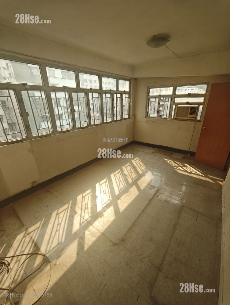 荔枝角道224号 售盘 3 房 , 1 浴室 679 平方尺