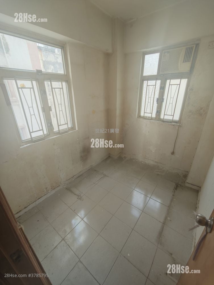 荔枝角道224号 售盘 3 房 , 1 浴室 679 平方尺