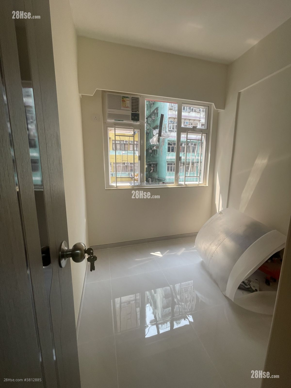 Kin On Mansion Sell 1 Bathroom 319 ft²