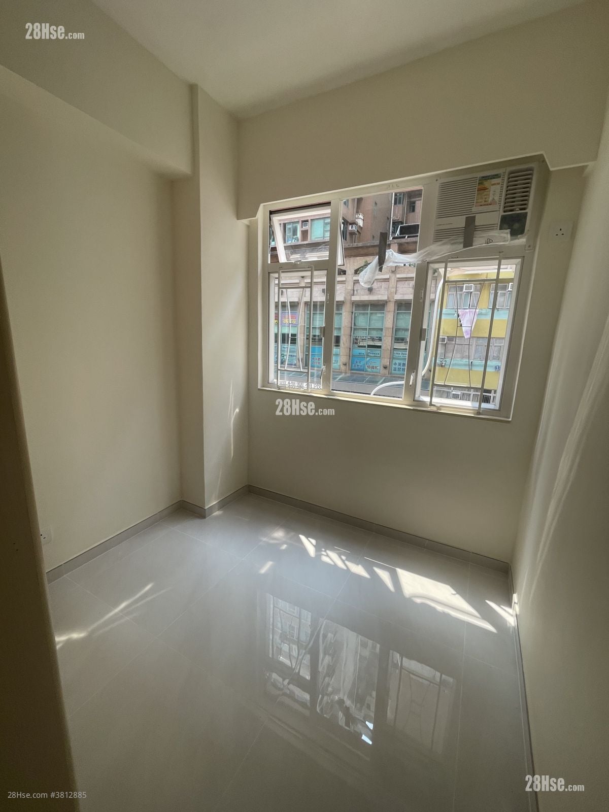 Kin On Mansion Sell 1 Bathroom 319 ft²