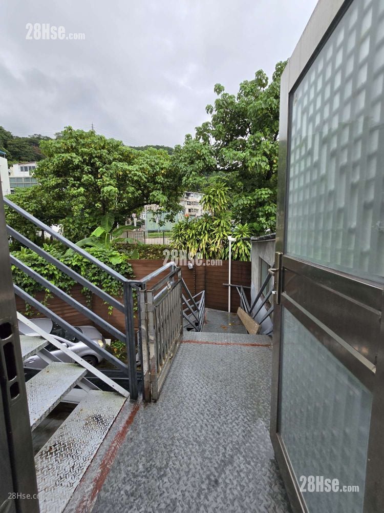 老圍村165號 Rental 2 Bedrooms , 1 Bathroom 450 ft²