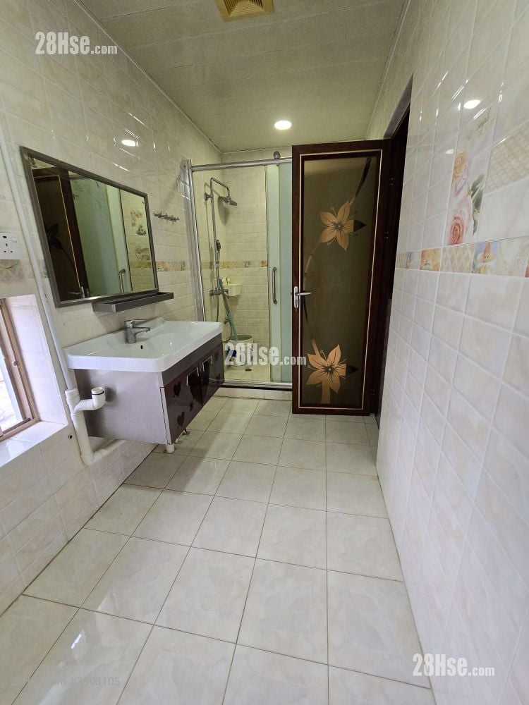 老圍村165號 Rental 2 Bedrooms , 1 Bathroom 450 ft²