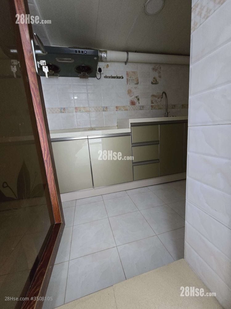 老圍村165號 Rental 2 Bedrooms , 1 Bathroom 450 ft²