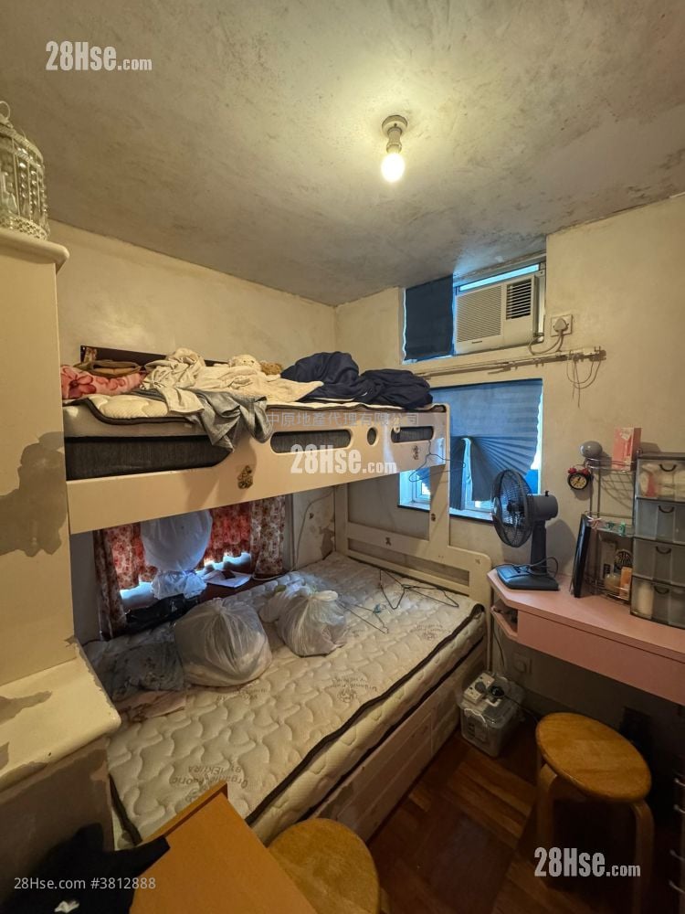 New Jade Garden Sell 3 Bedrooms , 1 Bathroom 533 ft²