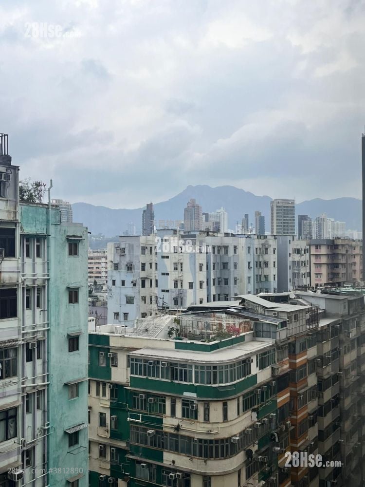 Fu Hong Building Sell 2 Bedrooms , 1 Bathroom