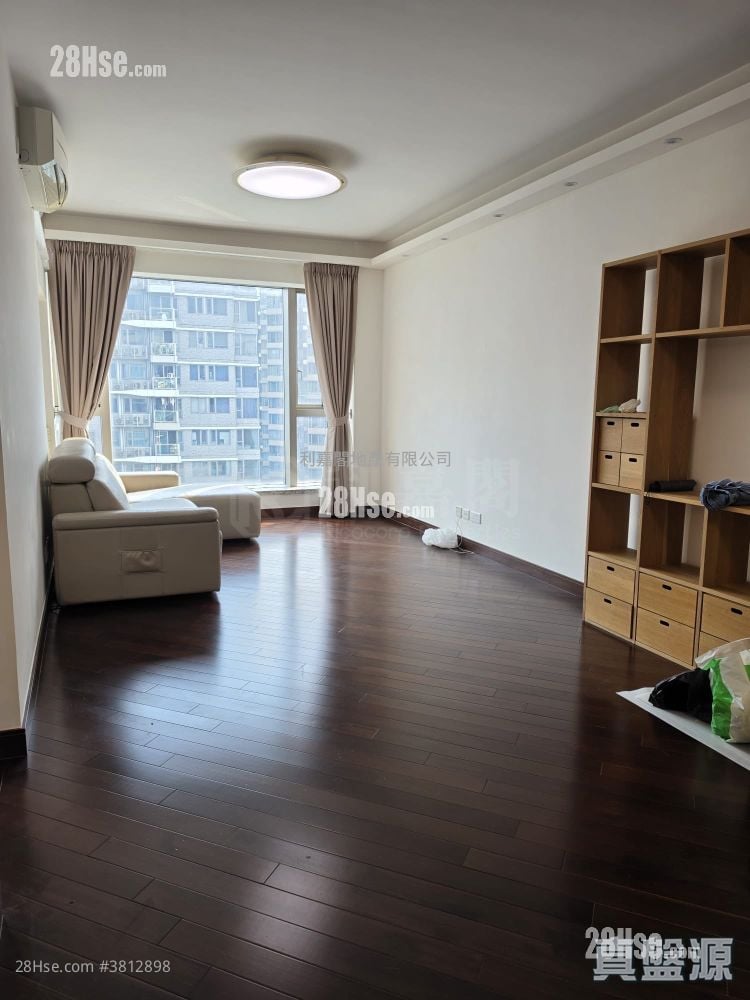 逸珑湾 租盘 3 房 , 2 浴室 890 平方尺