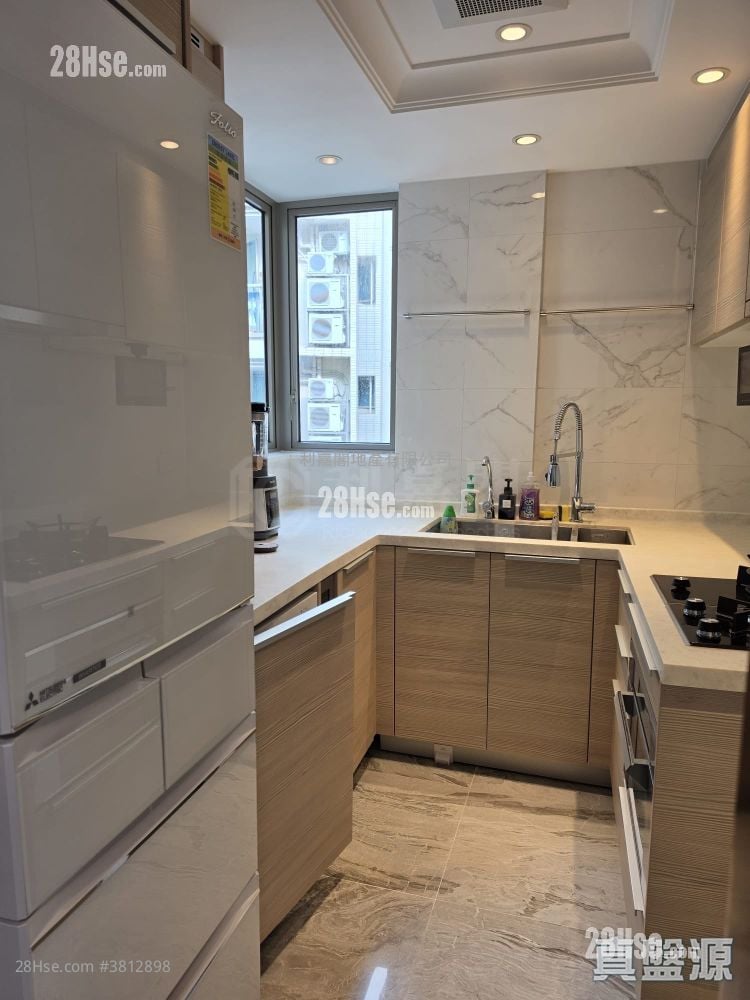 逸珑湾 租盘 3 房 , 2 浴室 890 平方尺