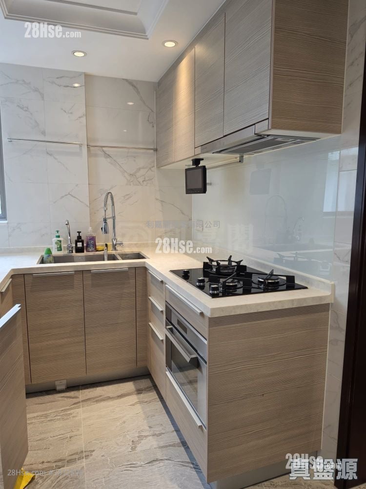 逸珑湾 租盘 3 房 , 2 浴室 890 平方尺