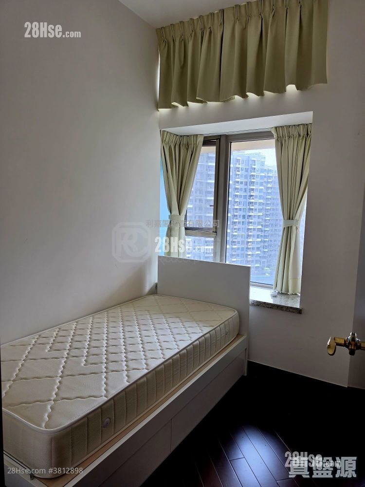 逸珑湾 租盘 3 房 , 2 浴室 890 平方尺