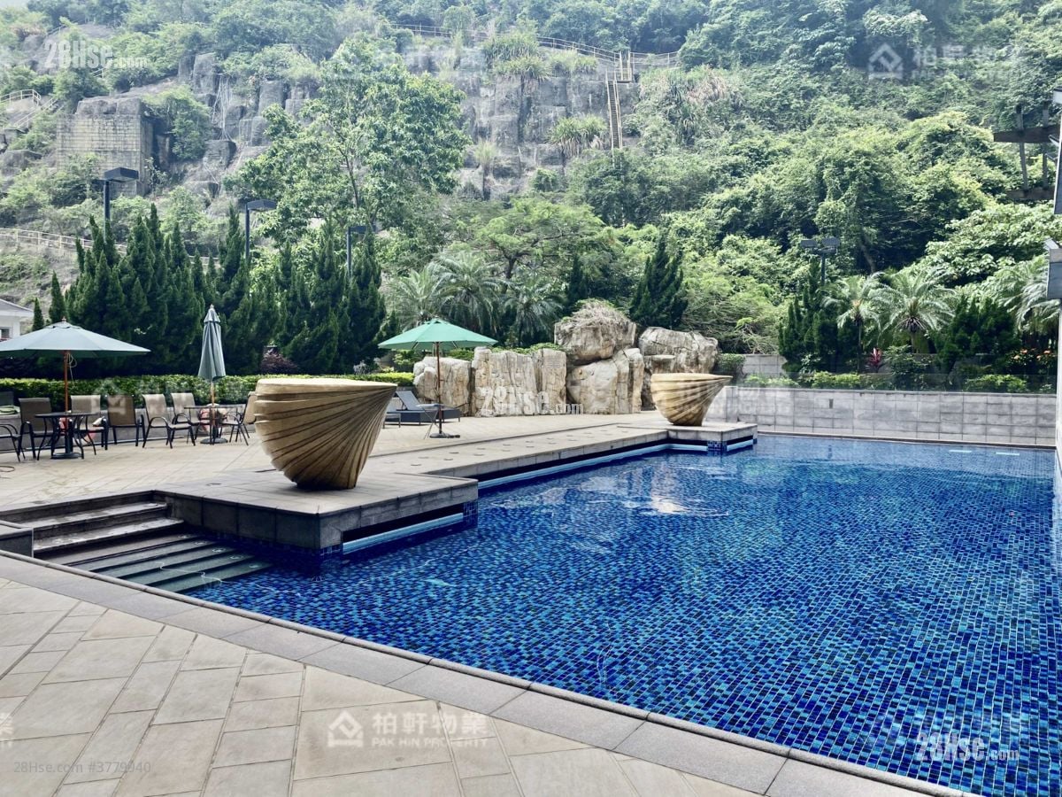 Casa 880 售盘 3 房 , 2 浴室 832 平方尺