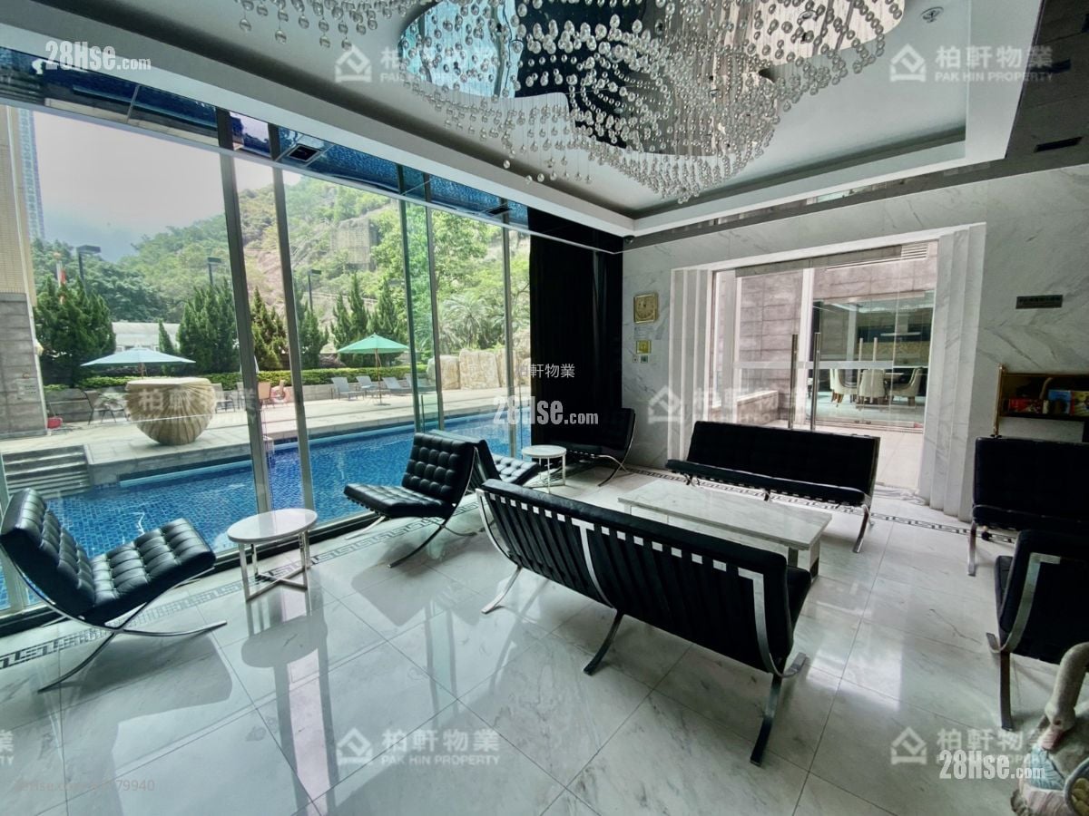 Casa 880 售盘 3 房 , 2 浴室 832 平方尺