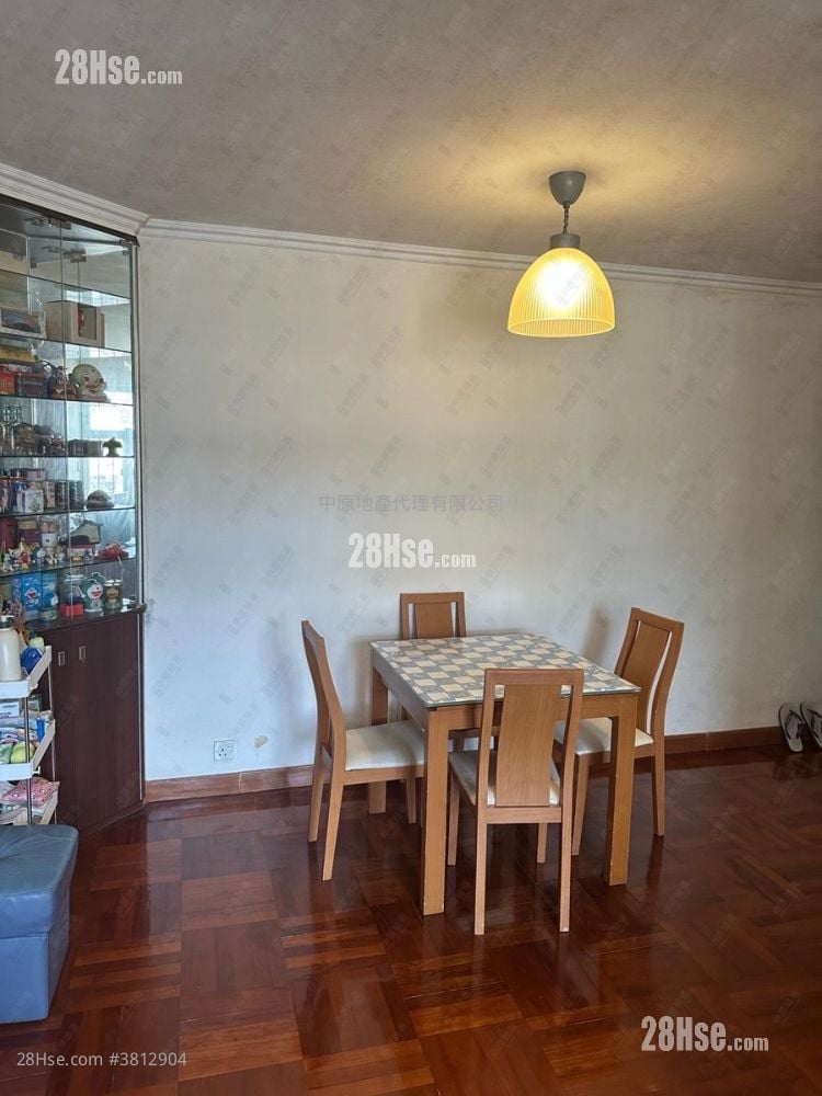 Yan Tsui Court Sell 2 Bedrooms , 1 Bathroom 546 ft²