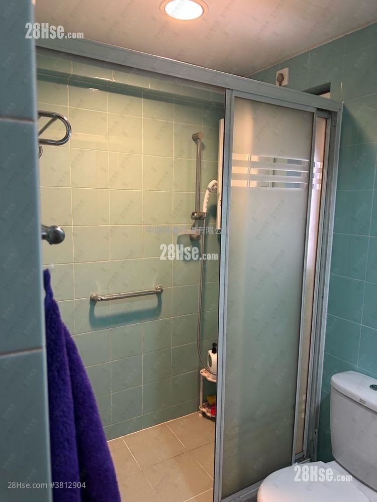 Yan Tsui Court Sell 2 Bedrooms , 1 Bathroom 546 ft²