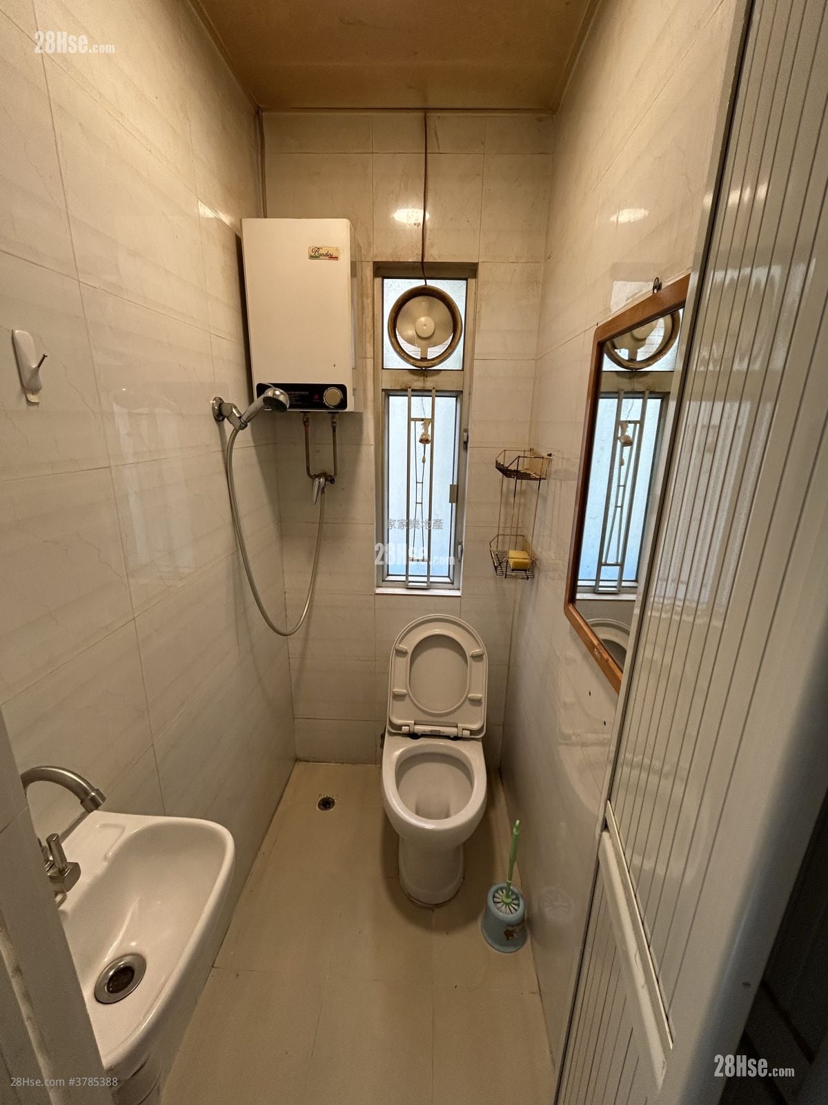 村屋 租盘 1 房 , 1 浴室 150 平方尺