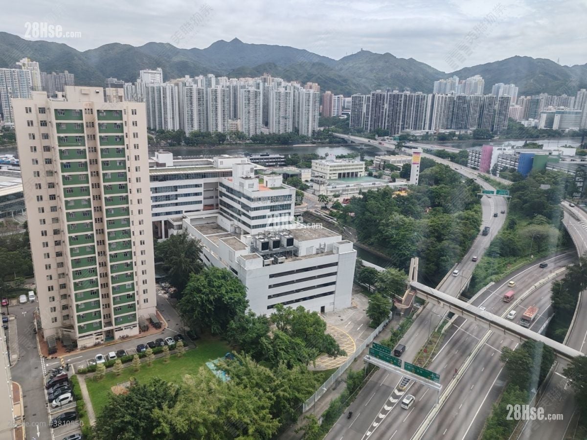 御龙山 售盘 3 房 1,016 平方尺