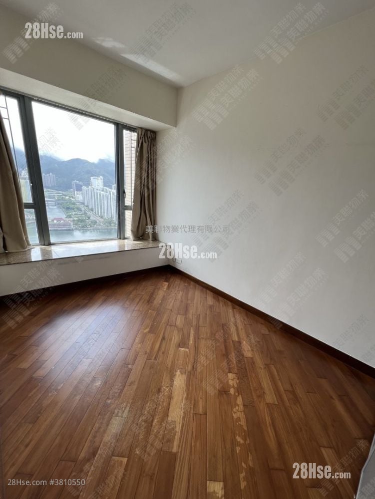 御龙山 售盘 3 房 1,016 平方尺