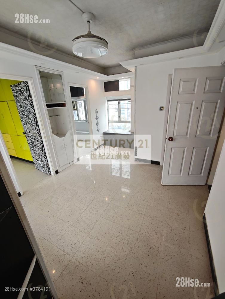 Wing Tai Building Sell 2 Bedrooms , 1 Bathroom 367 ft²