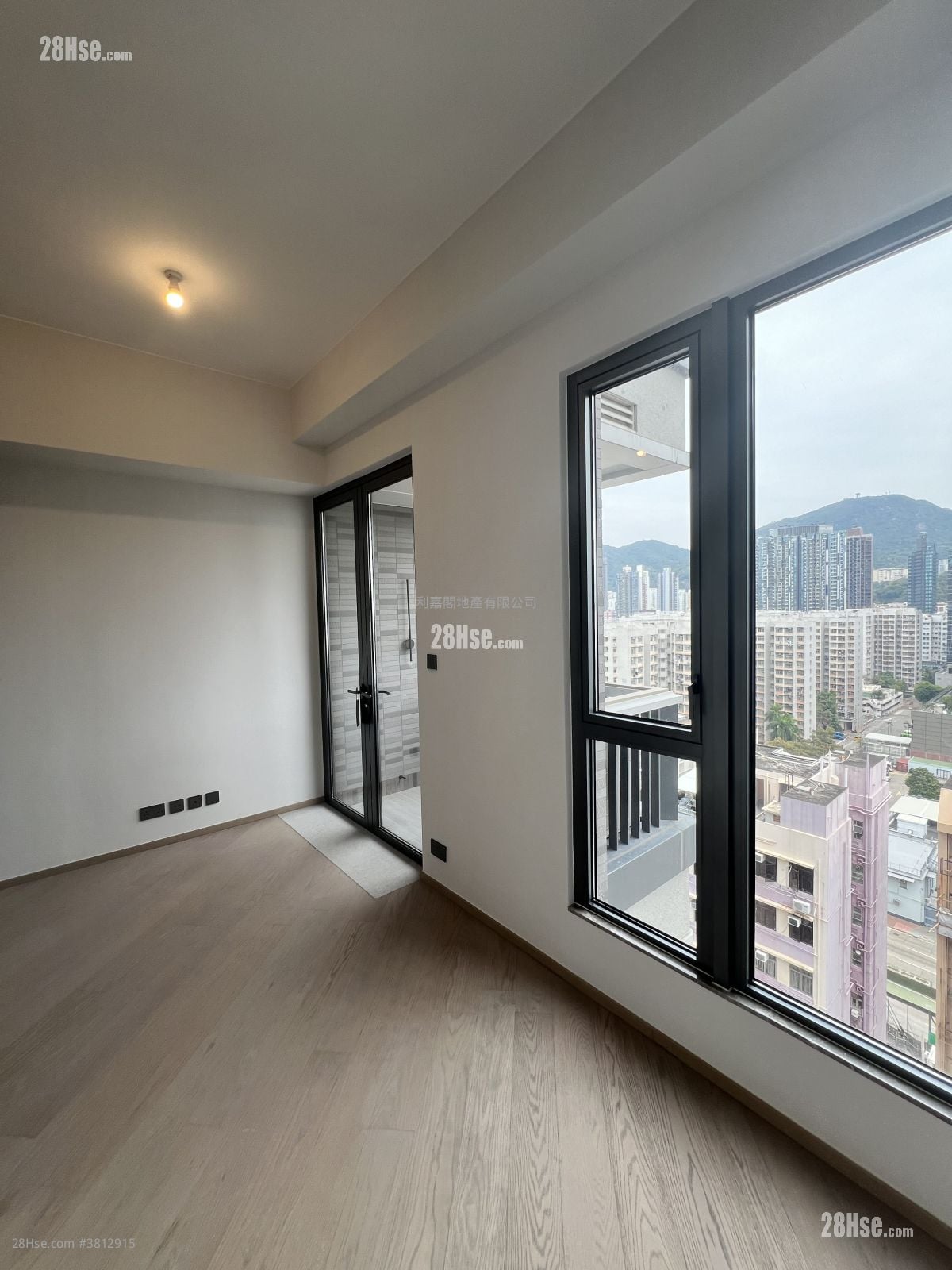 连方 租盘 266 平方尺