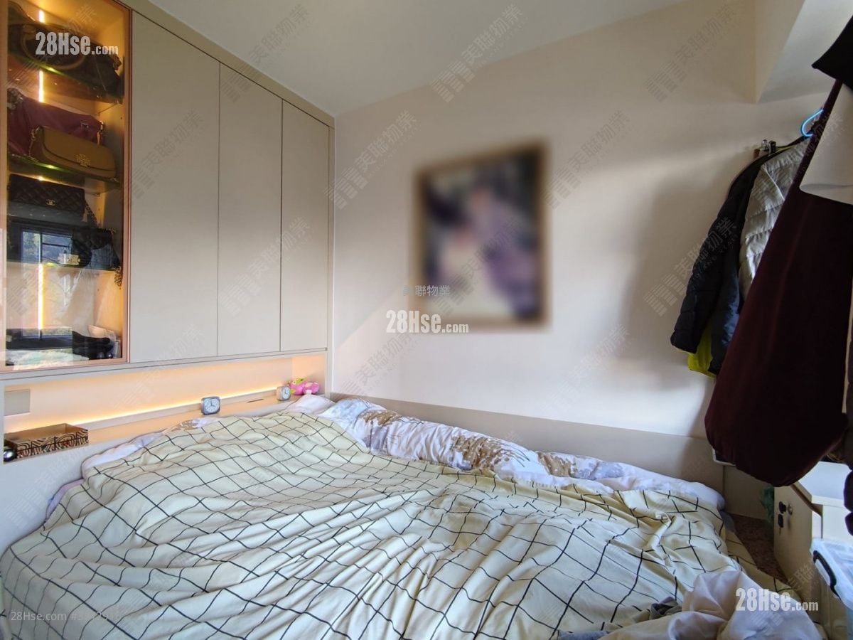 New Kwai Fong Gardens Sell 2 Bedrooms , 1 Bathroom 415 ft²