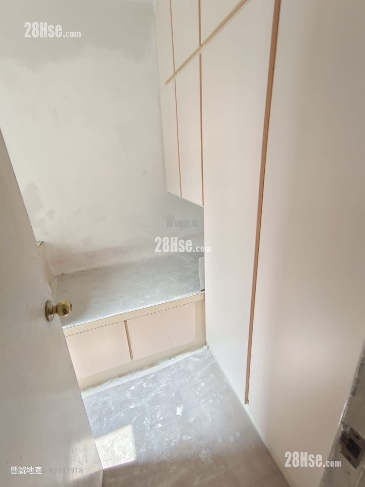 汀九别墅 租盘 3 房 , 2 浴室 1,074 平方尺