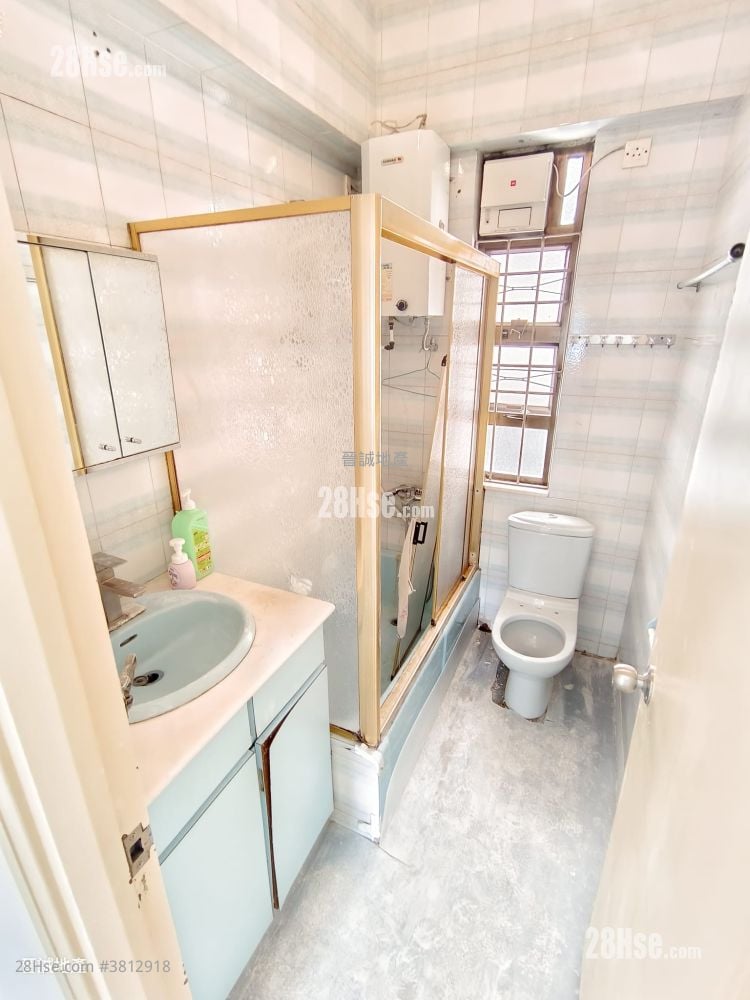 汀九别墅 租盘 3 房 , 2 浴室 1,074 平方尺